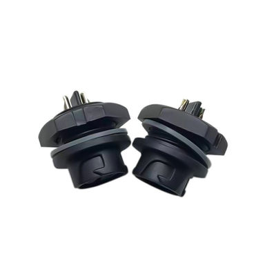 Éclairage à LED à 500 V Connecteur circulaire imperméable à l'eau M16 Panneau arrière Connecteur à prise mâle