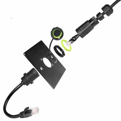 Connecteur RJ45 étanche en nylon PA66 pour extérieur avec indice IP67, tension de fonctionnement de 125 V et résistance aux UV